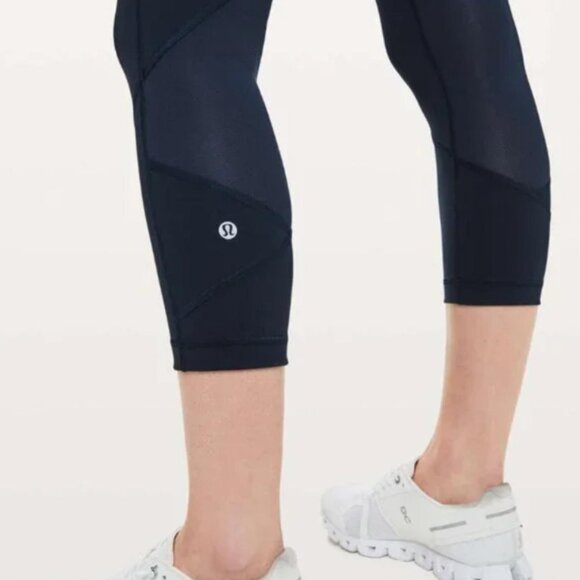 GENUINE Lululemon Pace Rival Crop 22" Leggings Black Size 4 - Picture 4 of 7